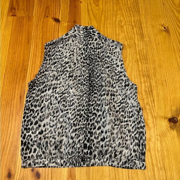 BROCHU WALKER Snow Leopard Print V-Neck Sleeveless Draped Top in Grey Black SM - Picture 8 of 8